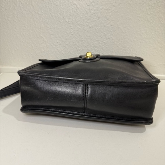 Vintage Black Leather Willis Coach Purse Crossbody Bag - Picture 13 of 16